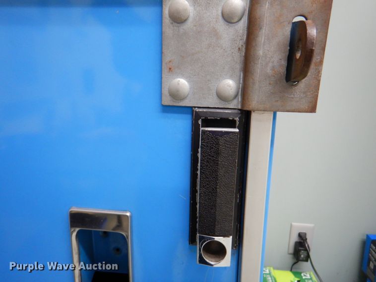 image for item IH9211 Vendolator vending machine