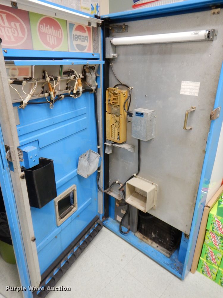 image for item IH9211 Vendolator vending machine