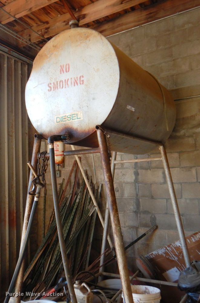 image for item IH9212 Fuel tank