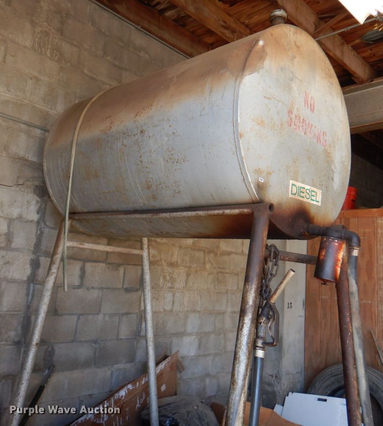 image for item IH9212 Fuel tank