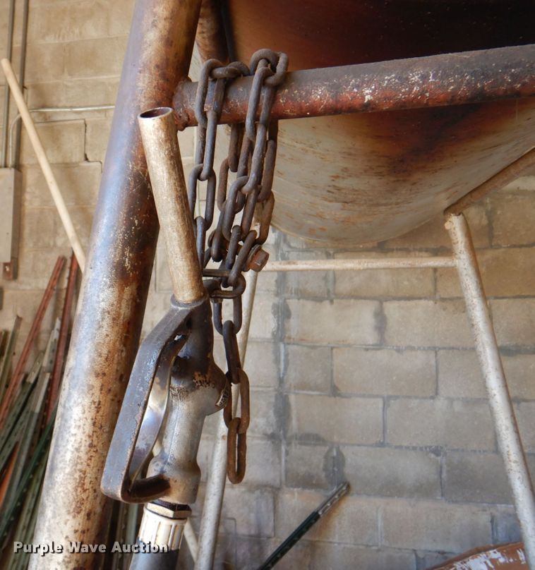 image for item IH9212 Fuel tank