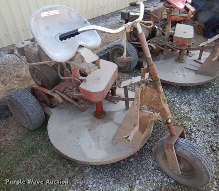 image for item IH9216 Heckendorn 36PV70  lawn mower