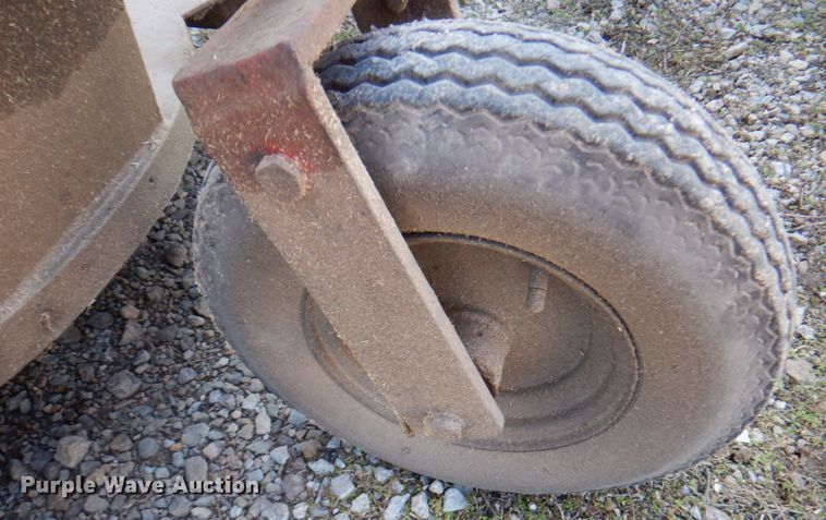 image for item IH9216 Heckendorn 36PV70  lawn mower