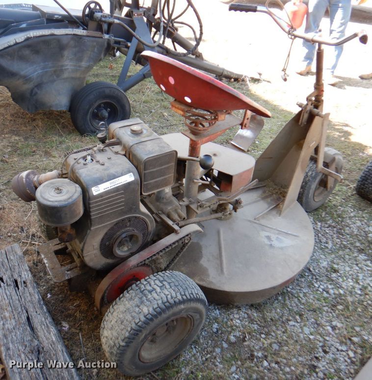 image for item IH9217 Heckendorn 36PV71  lawn mower