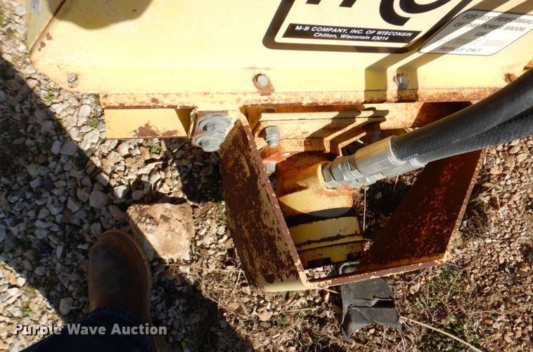 image for item IH9221 MB 60" W skid steer broom