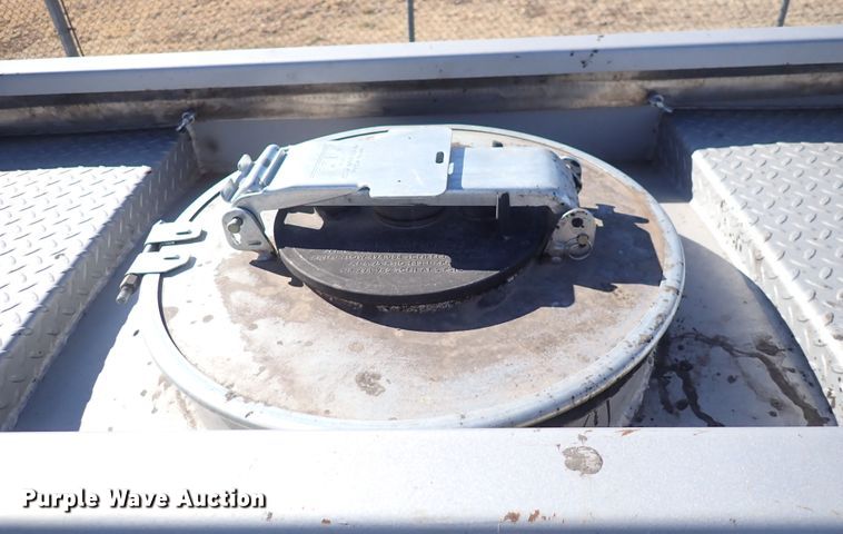 image for item IH9553 2019 Mauldin MPS 3500  oil distributor bed