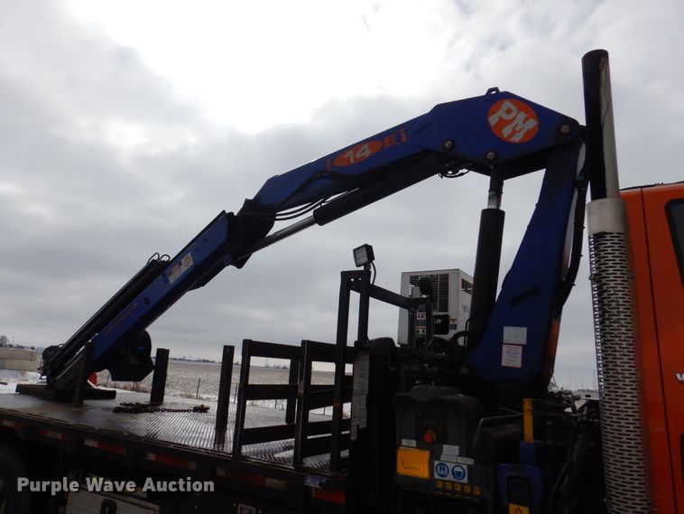 image for item IM9779 2012 International WorkStar 7400  crane truck