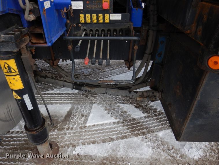 image for item IM9779 2012 International WorkStar 7400  crane truck