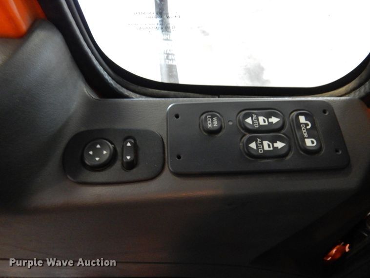 image for item IM9779 2012 International WorkStar 7400  crane truck