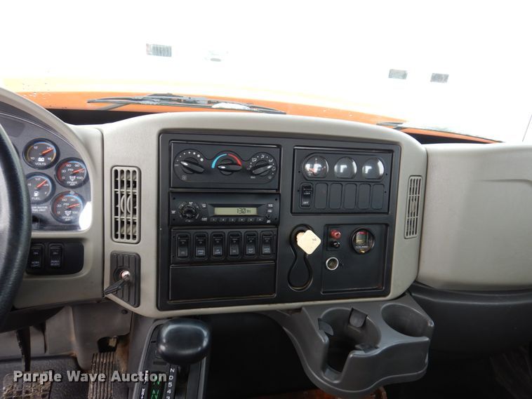 image for item IM9779 2012 International WorkStar 7400  crane truck