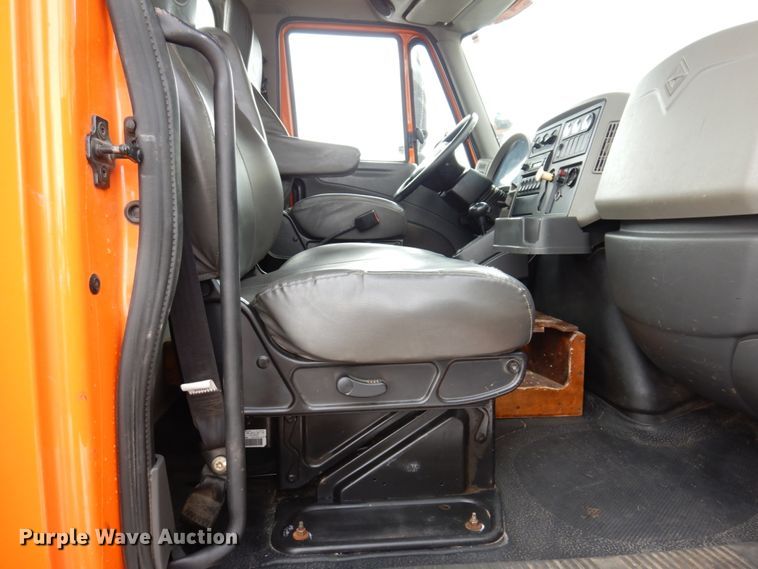 image for item IM9779 2012 International WorkStar 7400  crane truck