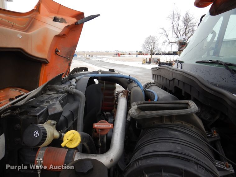 image for item IM9779 2012 International WorkStar 7400  crane truck