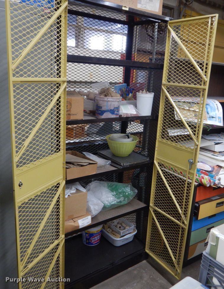 image for item IU9798 Metal cabinet