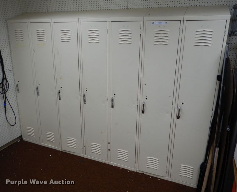 image for item IU9807 Locker