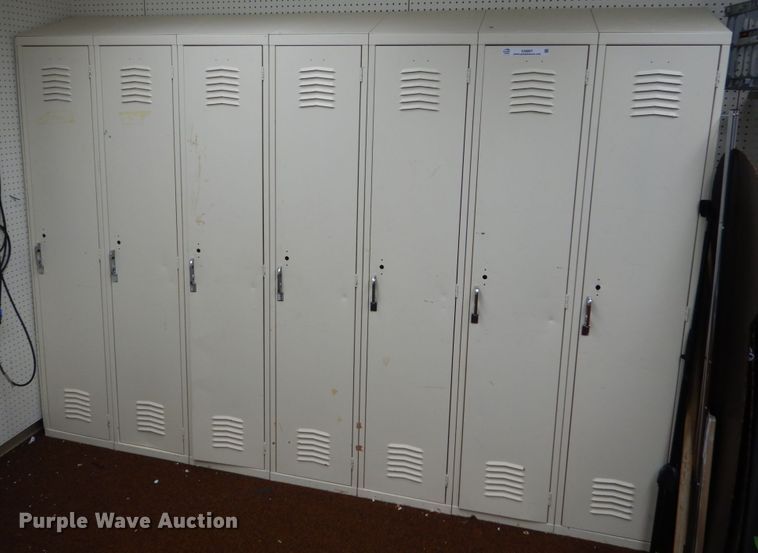 image for item IU9807 Locker