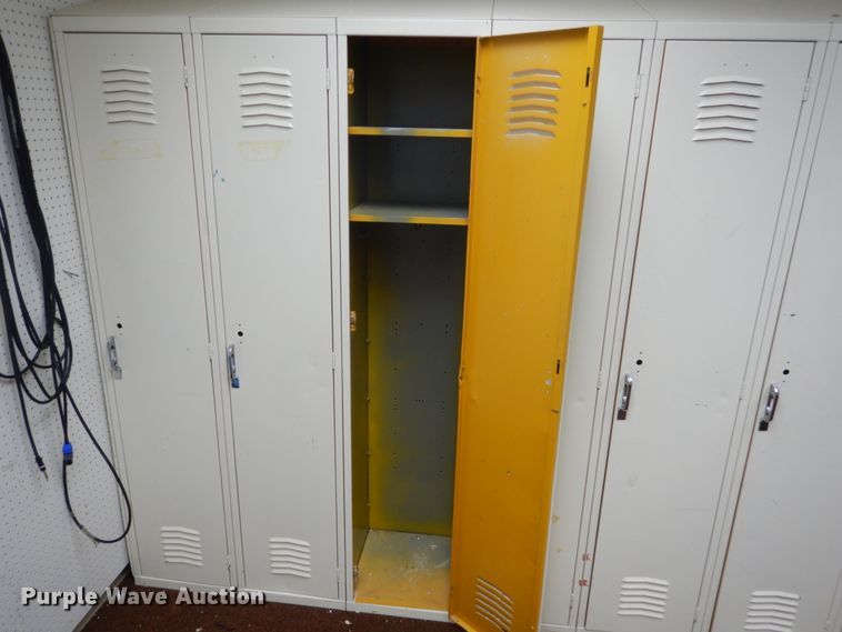 image for item IU9807 Locker