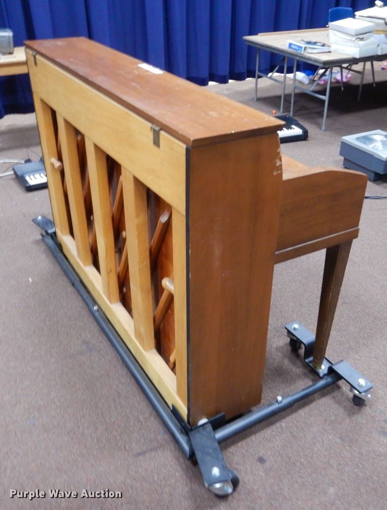 image for item IU9809 Music equipment