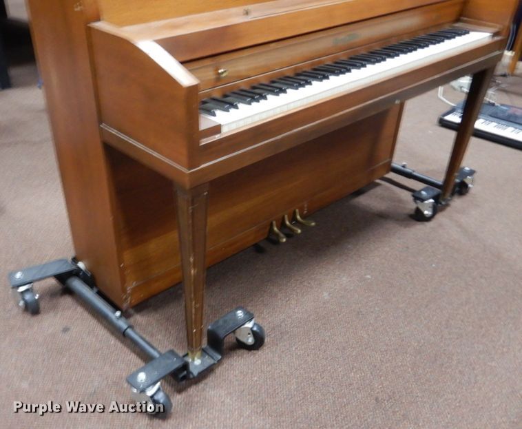 image for item IU9809 Music equipment