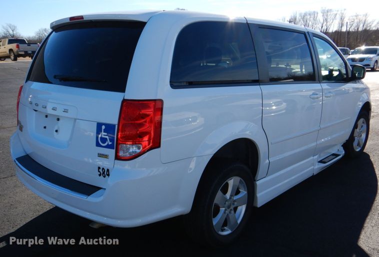 image for item JD9444 2017 Dodge Grand Caravan  handicap accessible van