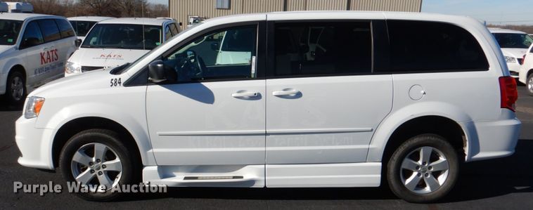 image for item JD9444 2017 Dodge Grand Caravan  handicap accessible van