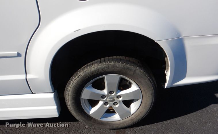 image for item JD9444 2017 Dodge Grand Caravan  handicap accessible van