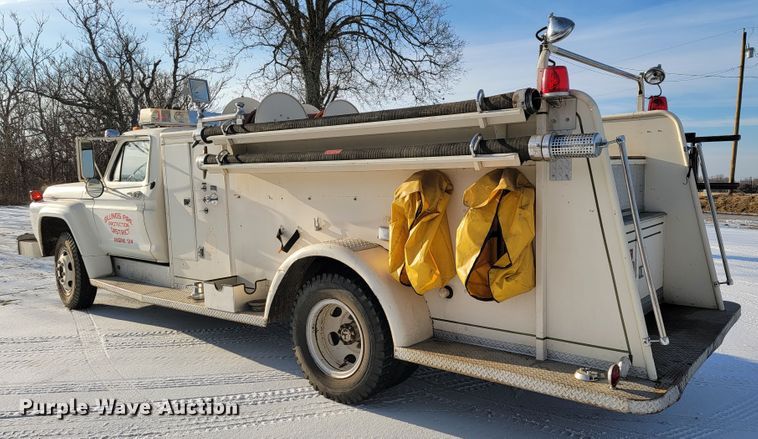 image for item JE9911 1974 Ford F600  pumper fire truck