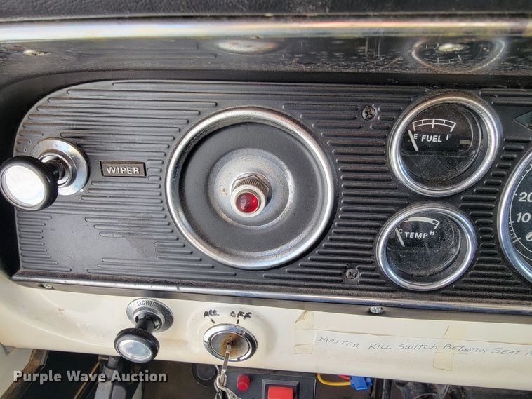 image for item JE9911 1974 Ford F600  pumper fire truck