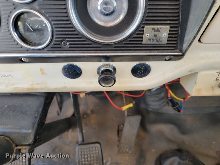 image for item JE9911 1974 Ford F600  pumper fire truck