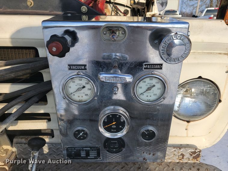 image for item JE9911 1974 Ford F600  pumper fire truck