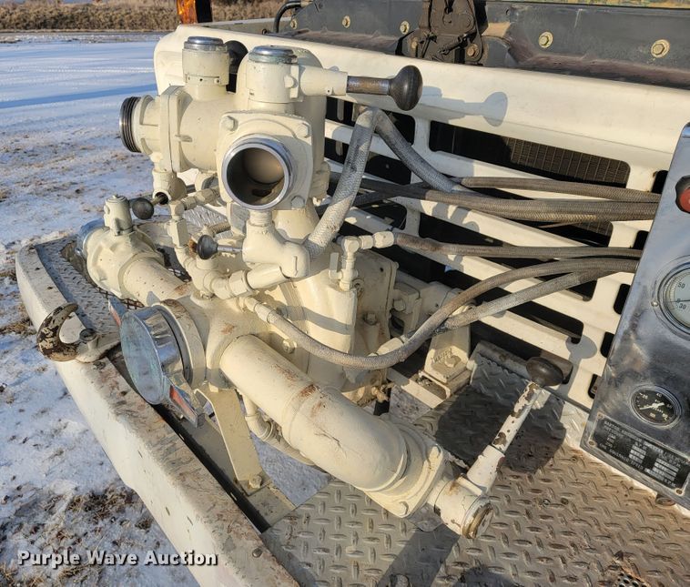 image for item JE9911 1974 Ford F600  pumper fire truck