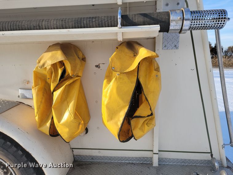 image for item JE9911 1974 Ford F600  pumper fire truck