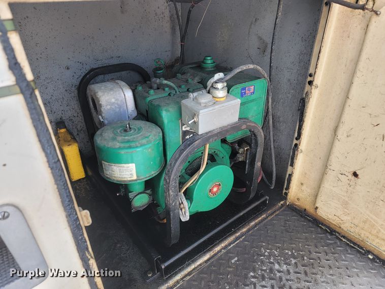 image for item JE9911 1974 Ford F600  pumper fire truck