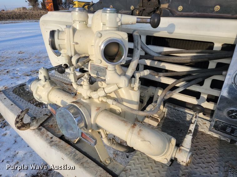 image for item JE9911 1974 Ford F600  pumper fire truck