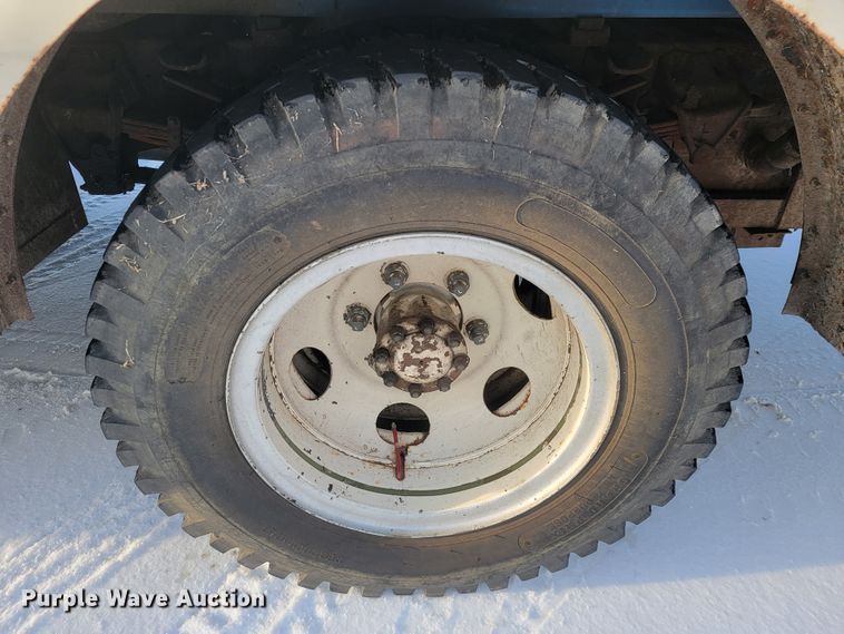 image for item JE9911 1974 Ford F600  pumper fire truck