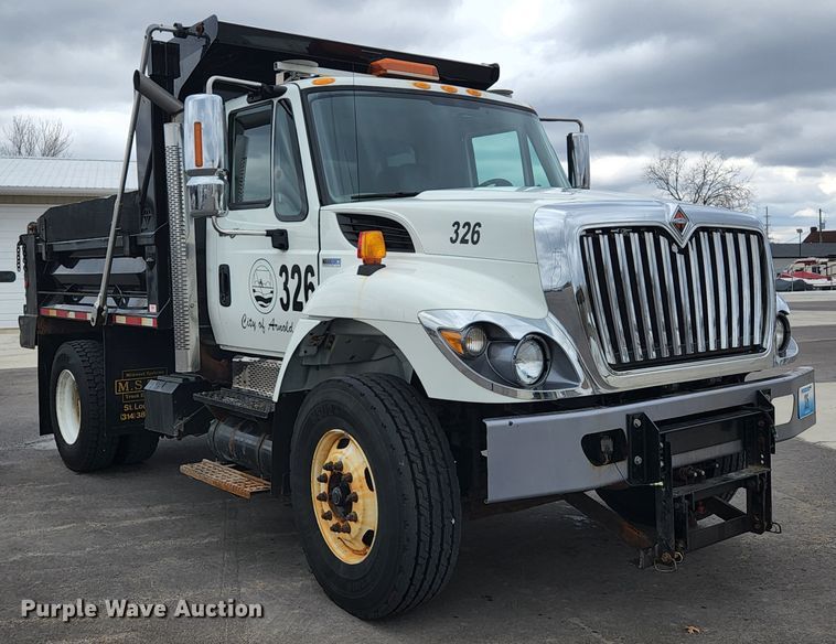 image for item JG9195 2013 International 7400  dump truck