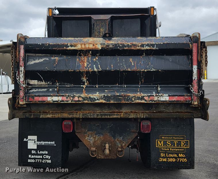 image for item JG9195 2013 International 7400  dump truck