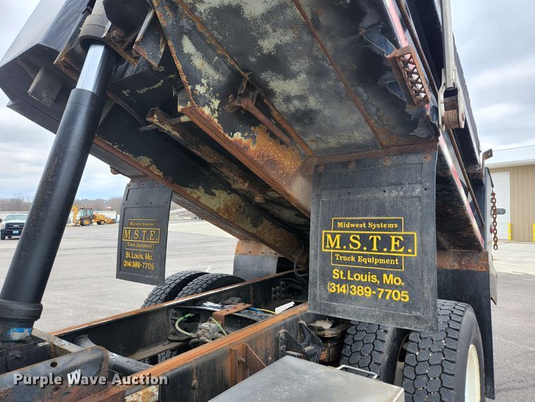 image for item JG9195 2013 International 7400  dump truck