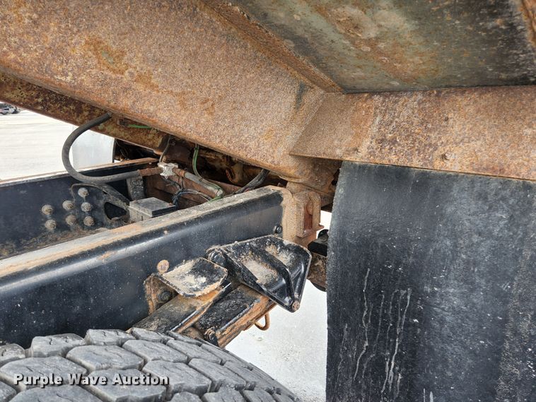 image for item JG9195 2013 International 7400  dump truck