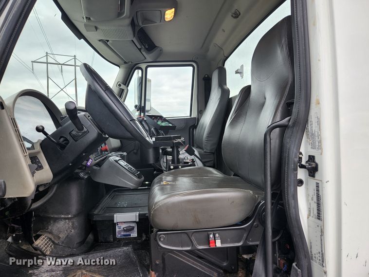 image for item JG9195 2013 International 7400  dump truck