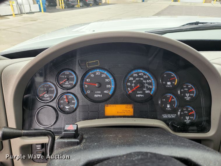 image for item JG9195 2013 International 7400  dump truck