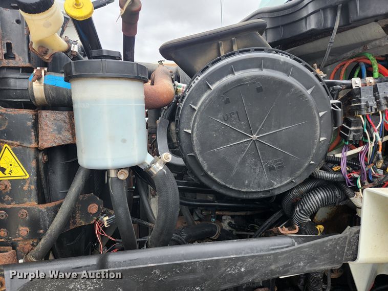 image for item JG9195 2013 International 7400  dump truck