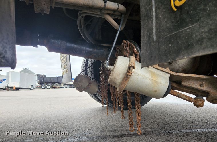 image for item JG9195 2013 International 7400  dump truck