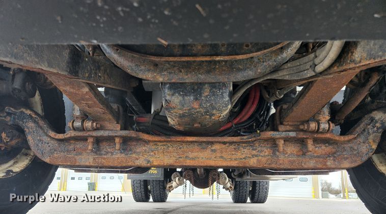 image for item JG9195 2013 International 7400  dump truck