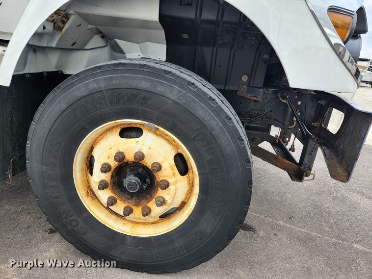 image for item JG9195 2013 International 7400  dump truck