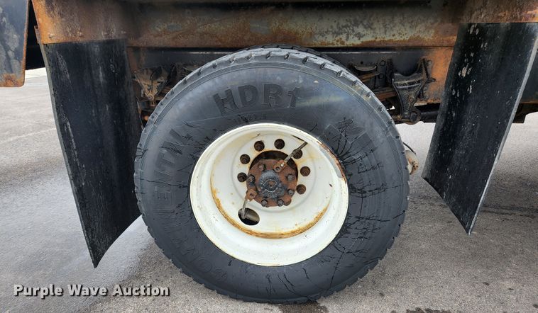 image for item JG9195 2013 International 7400  dump truck