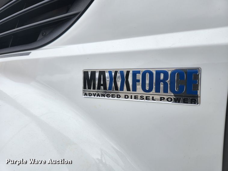 image for item JG9195 2013 International 7400  dump truck