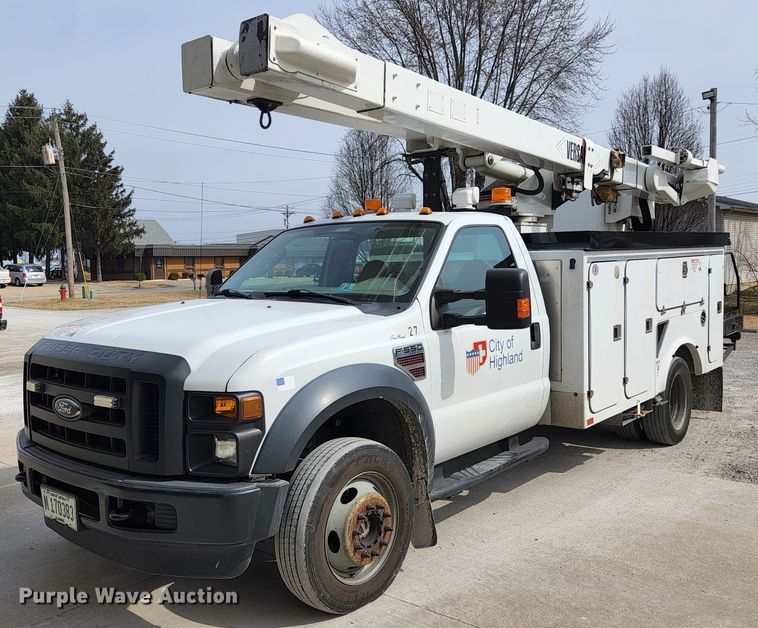 image for item JG9197 2008 Ford F550 Super Duty XL  bucket truck