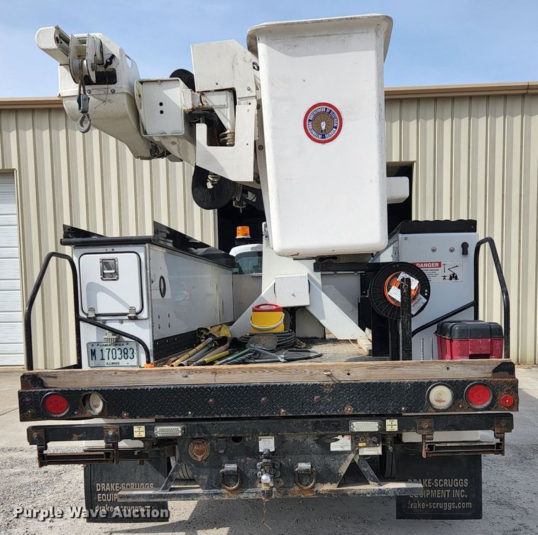 image for item JG9197 2008 Ford F550 Super Duty XL  bucket truck