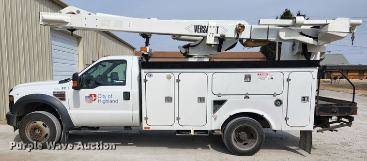 image for item JG9197 2008 Ford F550 Super Duty XL  bucket truck