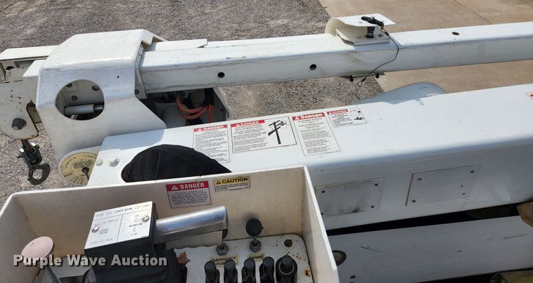 image for item JG9197 2008 Ford F550 Super Duty XL  bucket truck